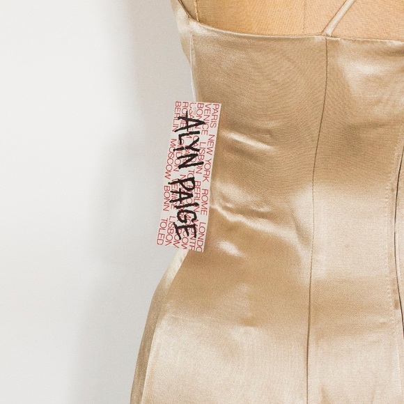 Gorgeous Vintage Dress - Picture 8 of 11